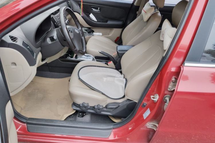 Used Hyundai Celesta 2011 1.6L Automatic Luxury Version Left Front Seat