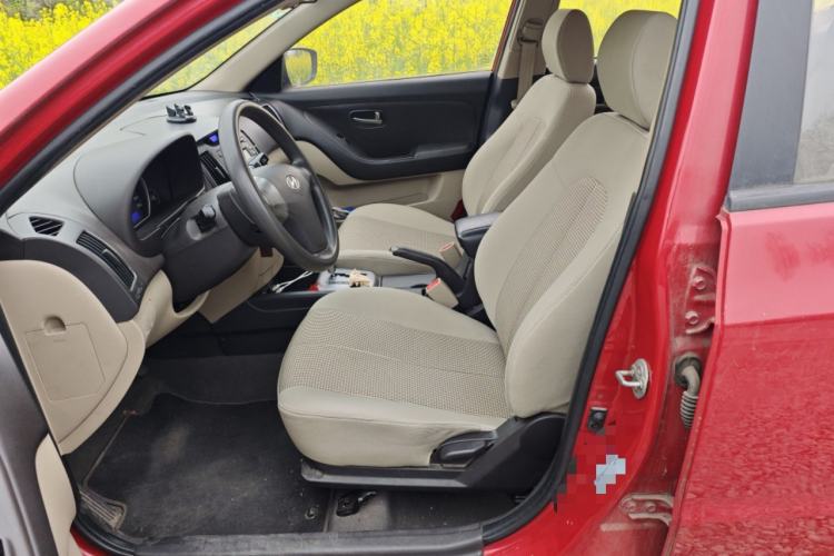 Used Hyundai Celesta 2011 1.6L Automatic Comfort Edition Left Front Seat
