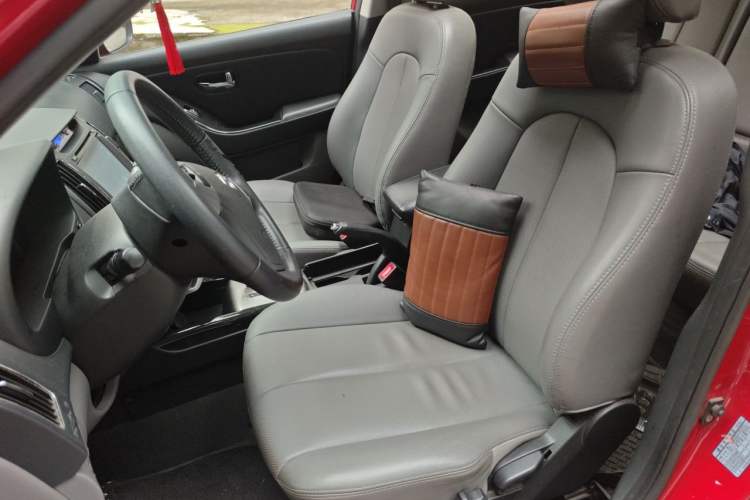 Used Hyundai Celesta 2011 1.6L Automatic Luxury Version Left Front Seat