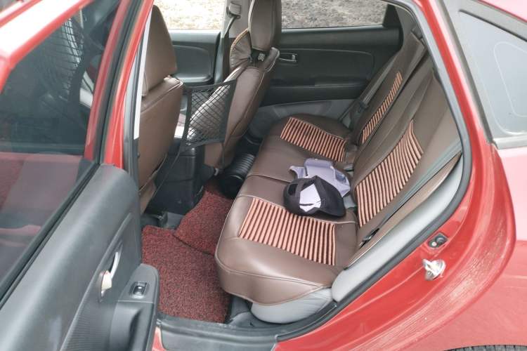 Used Hyundai Celesta 2011 1.6L Automatic Comfort Edition Left Rear Seat
