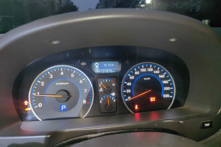 Used Hyundai Celesta 2011 1.6L Automatic Luxury Version Odometer Close Up