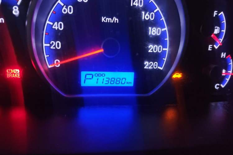 Used Hyundai Celesta 2011 1.6L Automatic Comfort Edition Odometer Close Up