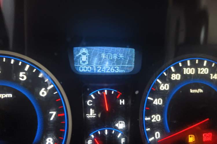 Used Hyundai Celesta 2011 1.6L Automatic Luxury Version Odometer Close Up