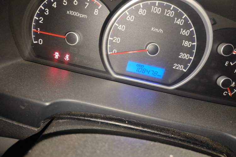 Used Hyundai Celesta 2011 1.6L Manual Comfort Edition Odometer Close Up