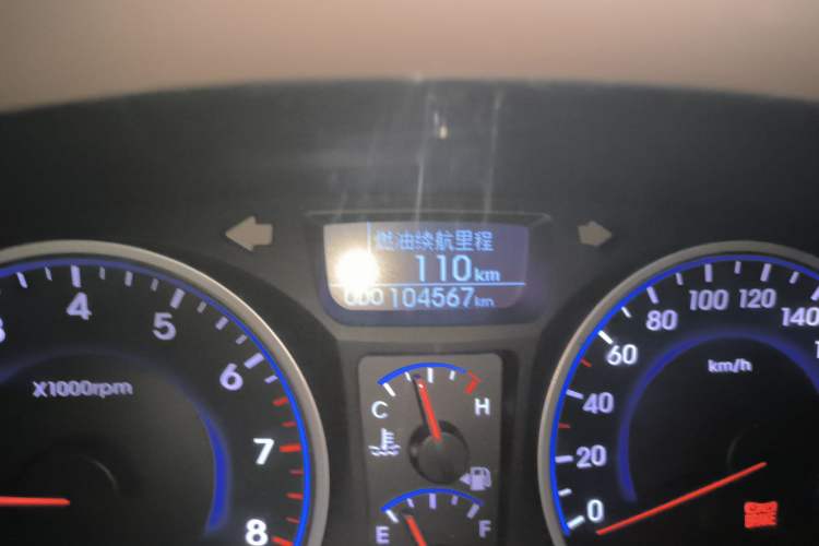 Used Hyundai Celesta 2011 1.6L Automatic Luxury Version Odometer Close Up