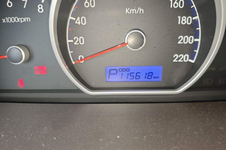 Used Hyundai Celesta 2011 1.6L Automatic Comfort Edition Odometer Close Up