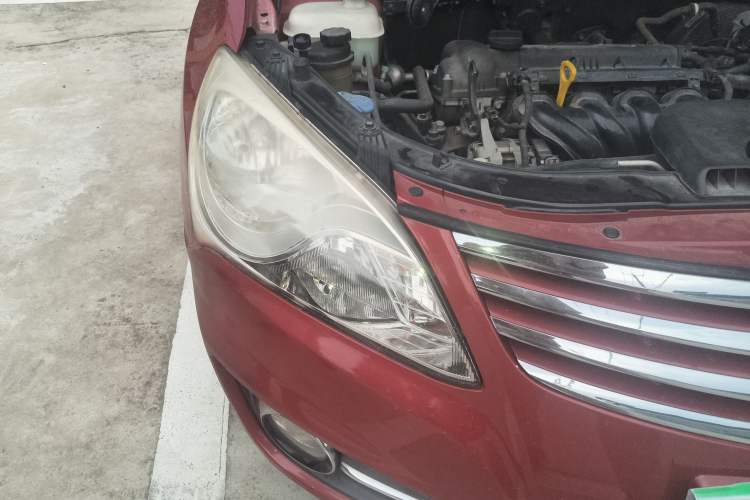 Used Hyundai Celesta 2011 1.6L Automatic Comfort Edition Right Front Headlight