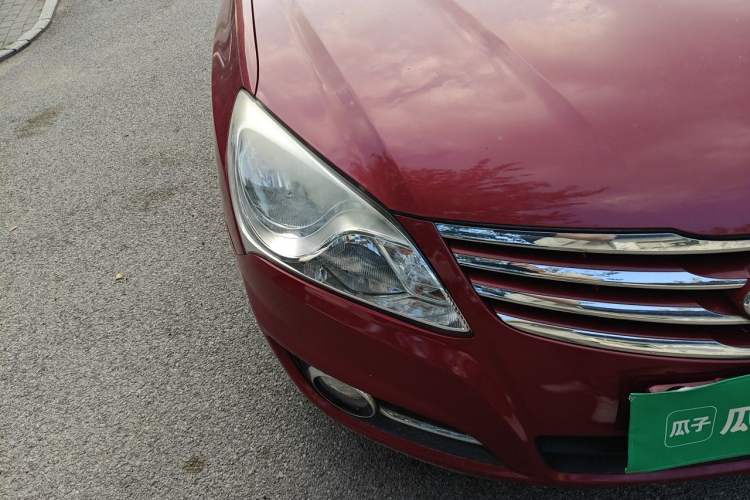 Used Hyundai Celesta 2011 1.6L Automatic Comfort Edition Right Front Headlight