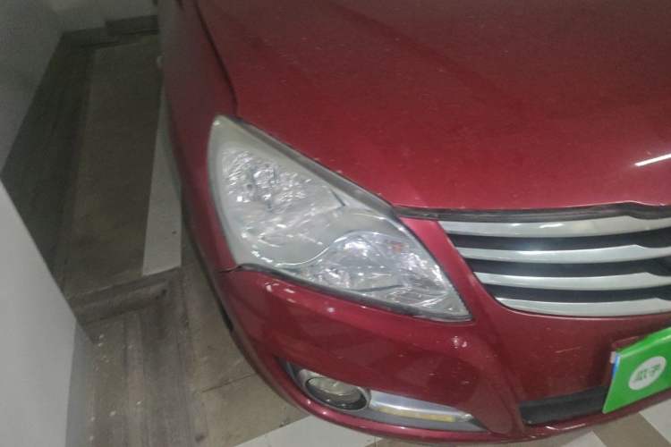 Used Hyundai Celesta 2011 1.6L Automatic Comfort Edition Right Front Headlight