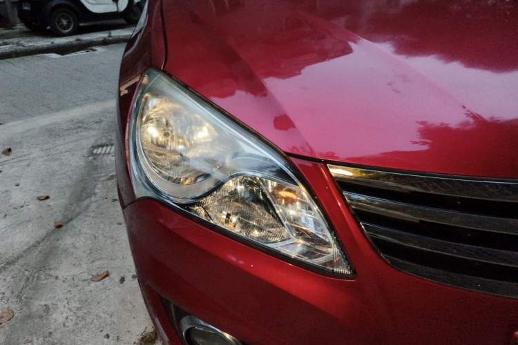 Used Hyundai Celesta 2011 1.6L Automatic Luxury Version Right Front Headlight