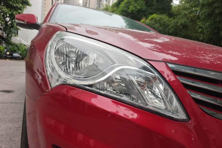 Used Hyundai Celesta 2011 1.6L Automatic Luxury Version Right Front Headlight