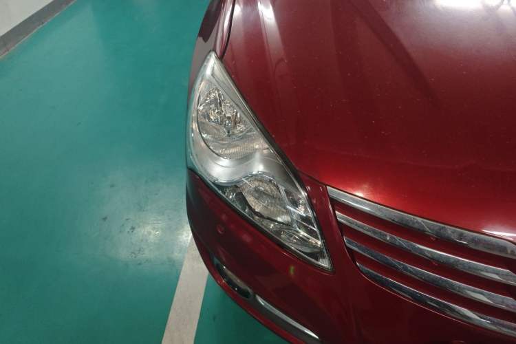 Used Hyundai Celesta 2011 1.6L Automatic Comfort Edition Right Front Headlight