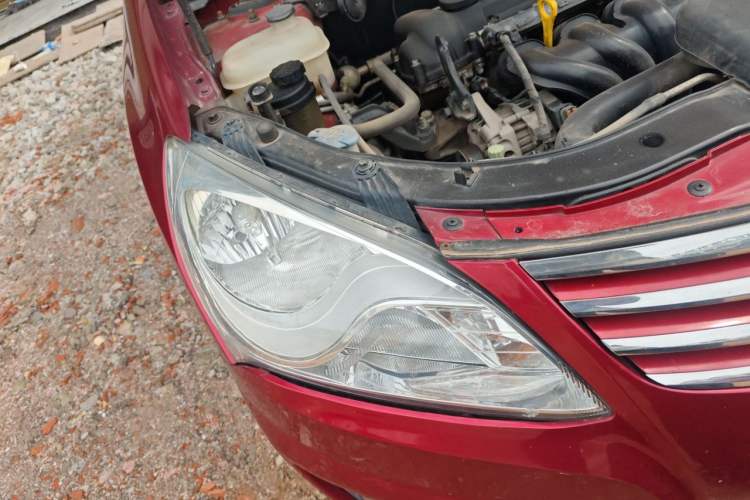 Used Hyundai Celesta 2011 1.6L Automatic Luxury Version Right Front Headlight