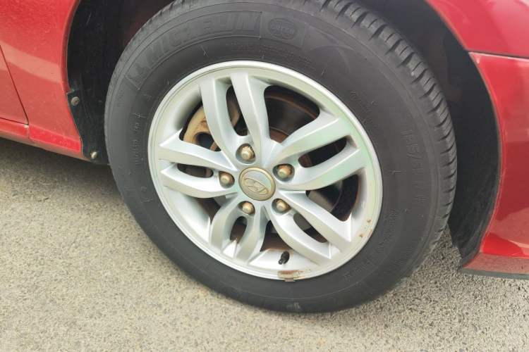 Used Hyundai Celesta 2011 1.6L Manual Comfort Edition Right Front Wheel Hub