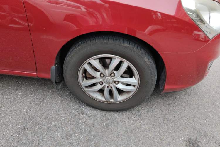 Used Hyundai Celesta 2011 1.6L Automatic Luxury Version Right Front Wheel Hub