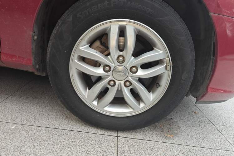 Used Hyundai Celesta 2011 1.6L Manual Comfort Edition Right Front Wheel Hub