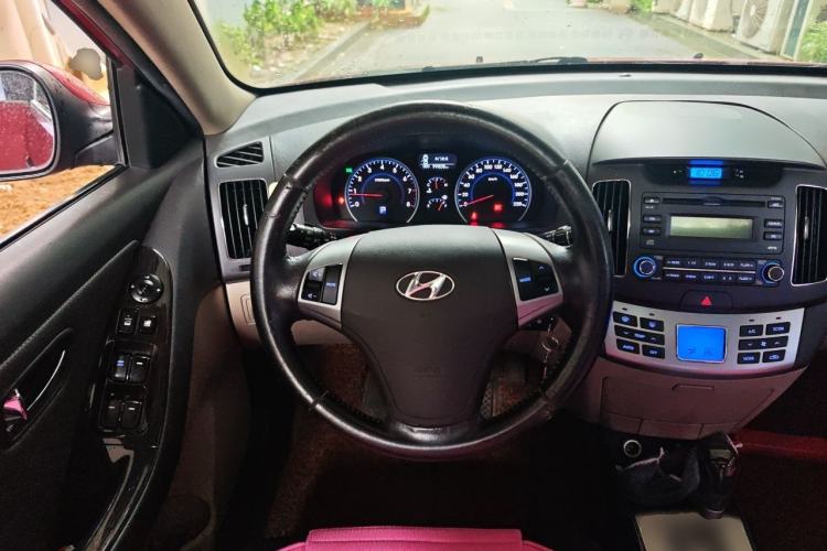 Used Hyundai Celesta 2011 1.6L Automatic Luxury Version Steering Wheel