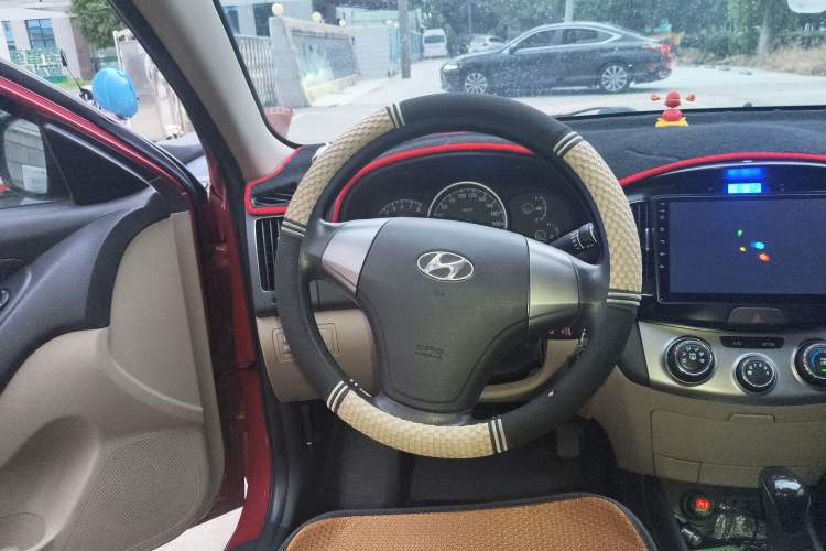 Used Hyundai Celesta 2011 1.6L Automatic Comfort Edition Steering Wheel