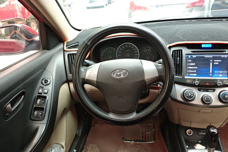 Used Hyundai Celesta 2011 1.6L Automatic Comfort Edition Steering Wheel