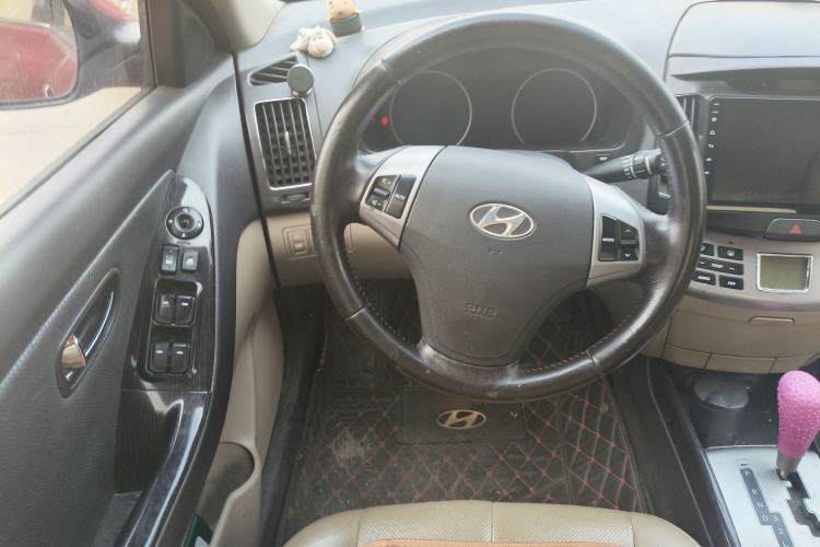 Used Hyundai Celesta 2011 1.6L Automatic Luxury Version Steering Wheel