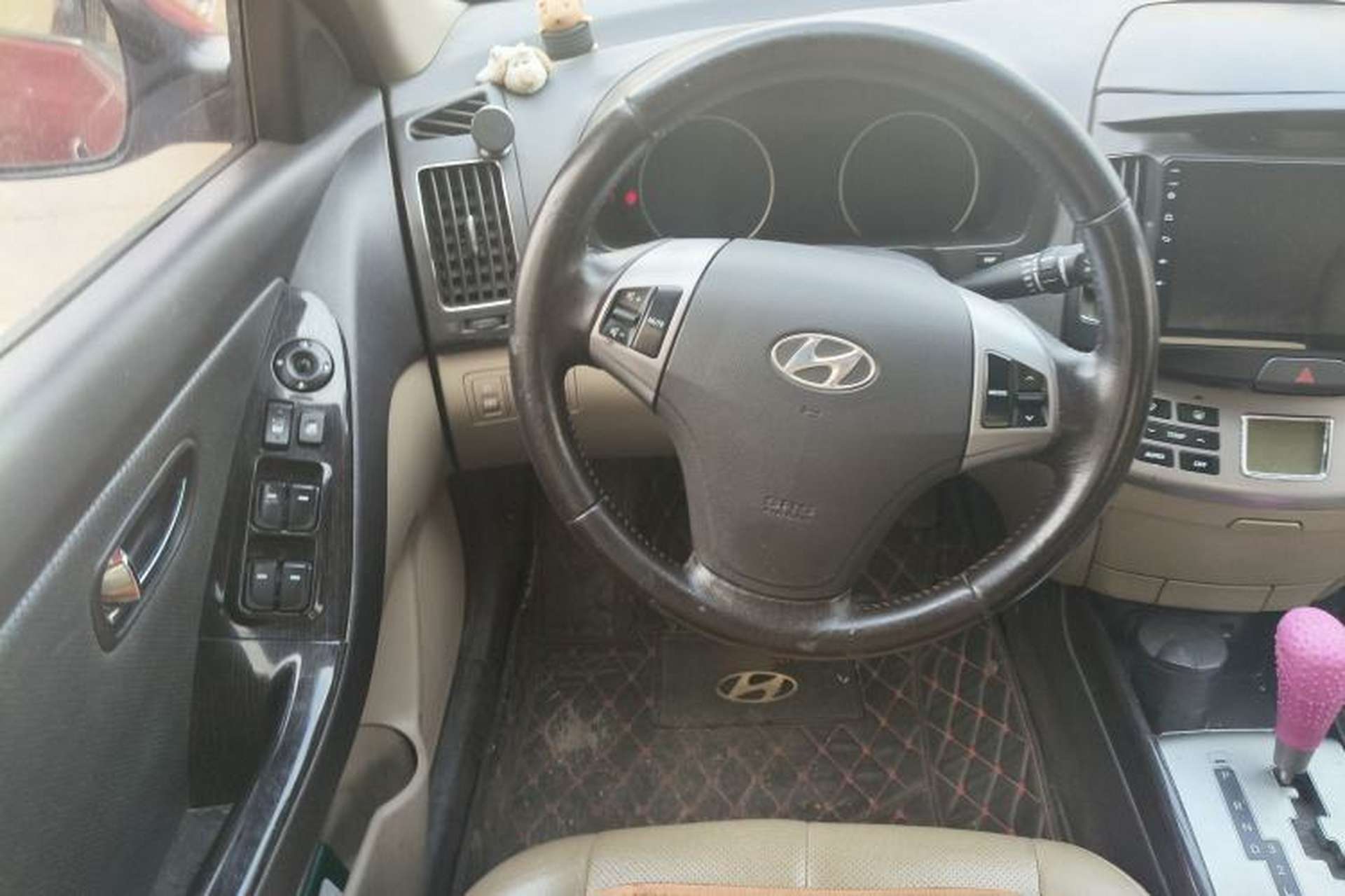 Used Hyundai Celesta 2011 1.6L Automatic Luxury Version Steering Wheel