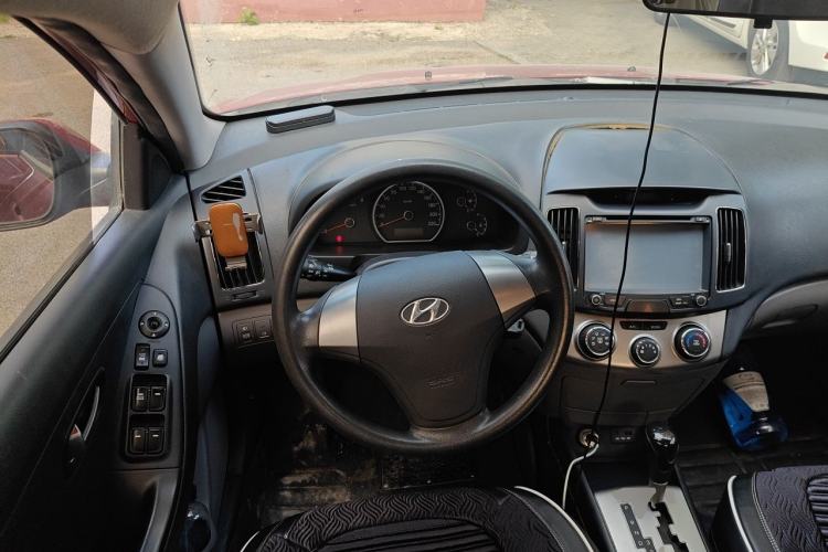 Used Hyundai Celesta 2011 1.6L Automatic Comfort Edition Steering Wheel