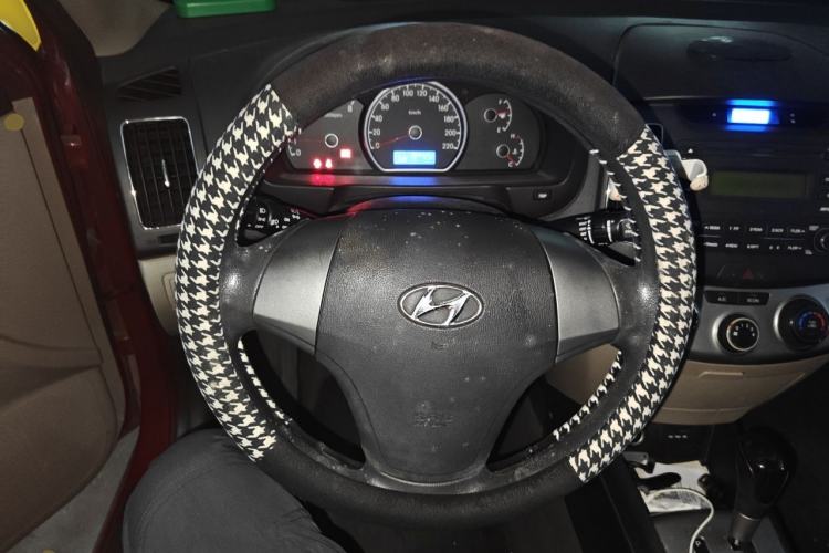 Used Hyundai Celesta 2011 1.6L Automatic Comfort Edition Steering Wheel