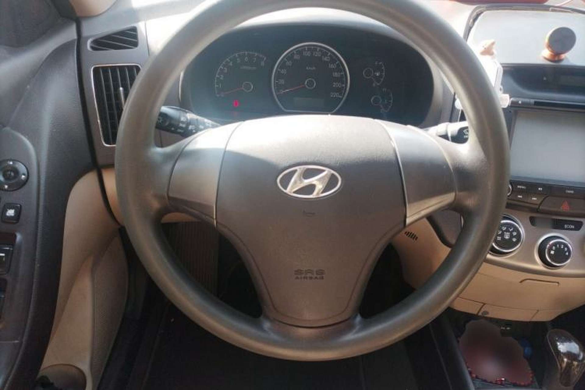 Used Hyundai Celesta 2011 1.6L Automatic Comfort Edition Steering Wheel