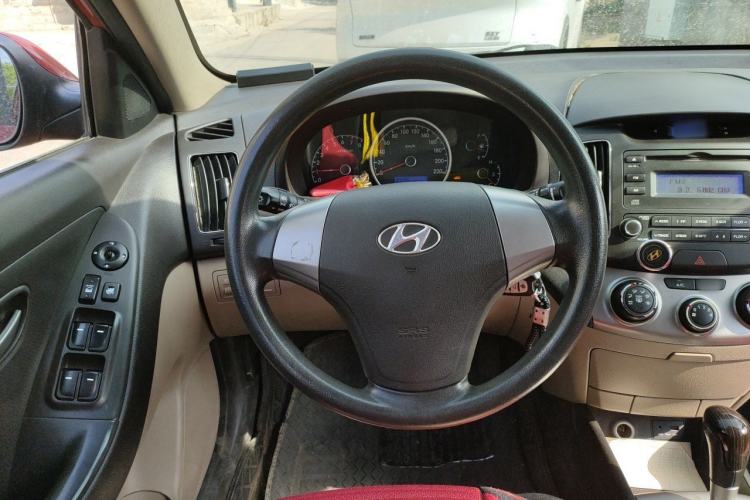 Used Hyundai Celesta 2011 1.6L Automatic Comfort Edition Steering Wheel
