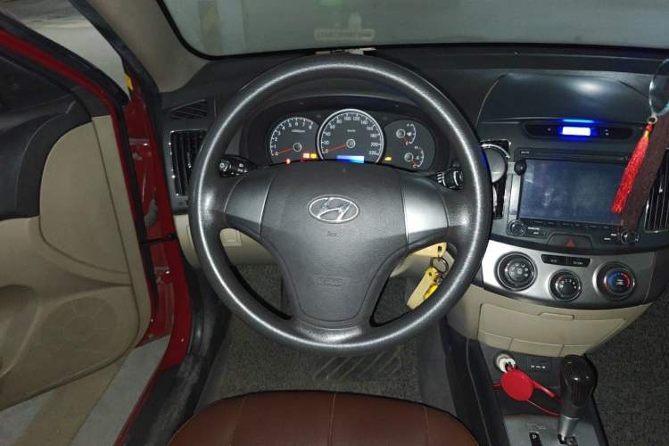 Used Hyundai Celesta 2011 1.6L Automatic Comfort Edition Steering Wheel