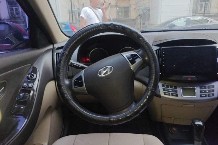 Used Hyundai Celesta 2011 1.6L Automatic Comfort Edition Steering Wheel