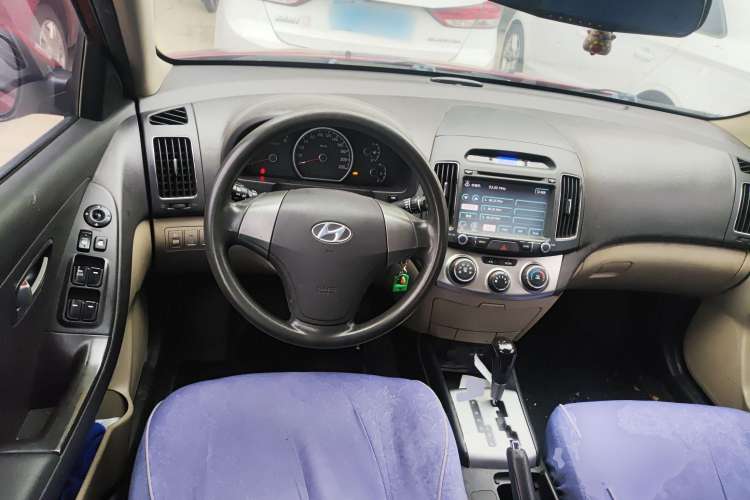 Used Hyundai Celesta 2011 1.6L Automatic Comfort Edition Steering Wheel