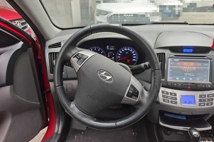 Used Hyundai Celesta 2011 1.6L Automatic Luxury Version Steering Wheel