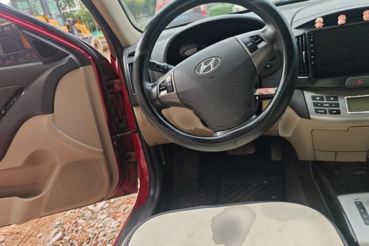 Used Hyundai Celesta 2011 1.6L Automatic Luxury Version Steering Wheel
