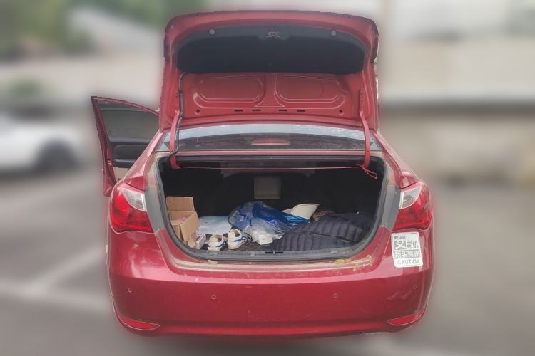 Used Hyundai Celesta 2011 1.6L Automatic Top-Tier Version Trunk