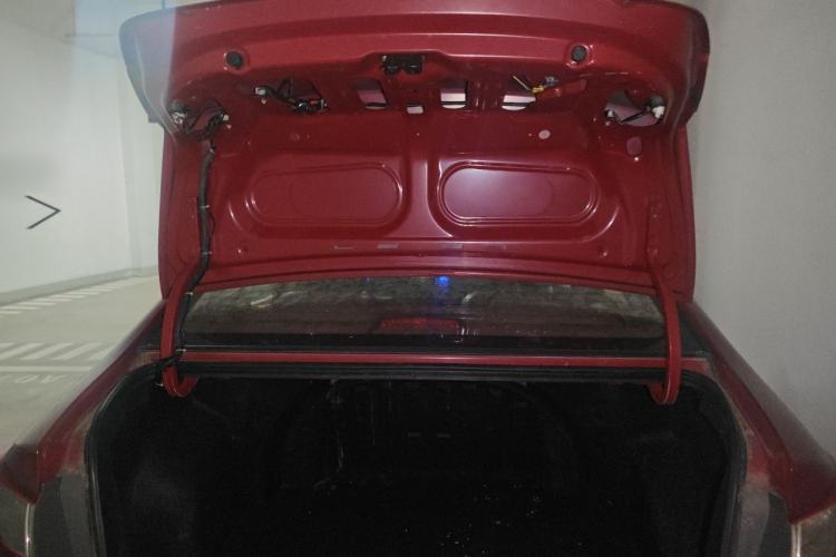 Used Hyundai Celesta 2011 1.6L Automatic Comfort Edition Trunk