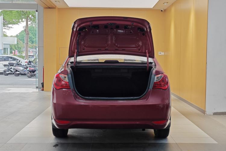 Used Hyundai Celesta 2011 1.6L Automatic Comfort Edition Trunk