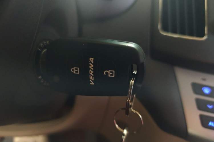 Used Hyundai Celesta 2011 1.6L Automatic Luxury Version Vehicle Key