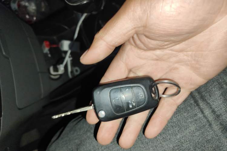 Used Hyundai Celesta 2011 1.6L Manual Comfort Edition Vehicle Key