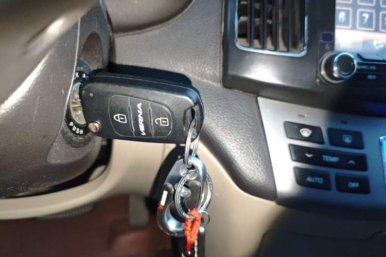 Used Hyundai Celesta 2011 1.6L Automatic Luxury Version Vehicle Key