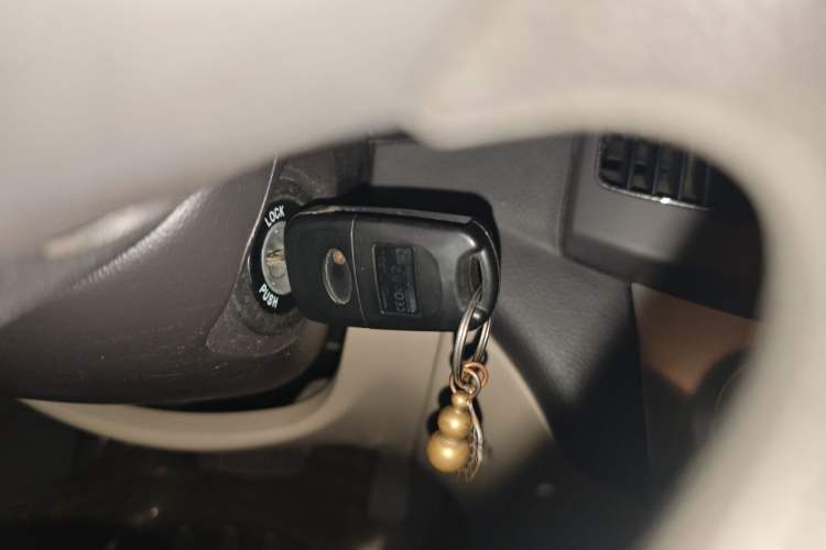 Used Hyundai Celesta 2011 1.6L Automatic Comfort Edition Vehicle Key