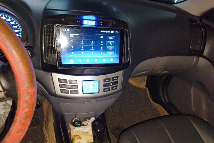 Used Hyundai Celesta 2011 1.6L Automatic Luxury Version Audio And AC Panel