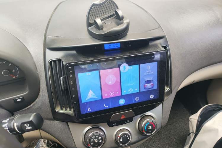 Used Hyundai Celesta 2011 1.6L Manual Luxury Model Audio And AC Panel