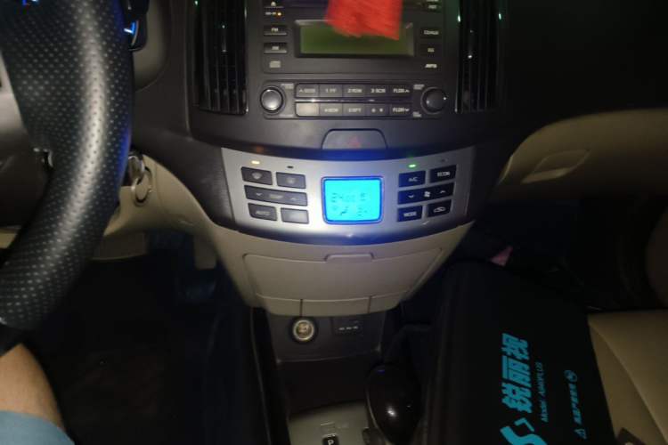 Used Hyundai Celesta 2011 1.6L Automatic Luxury Version Audio And AC Panel