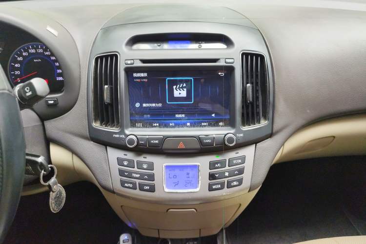 Used Hyundai Celesta 2011 1.6L Automatic Luxury Version Audio And AC Panel