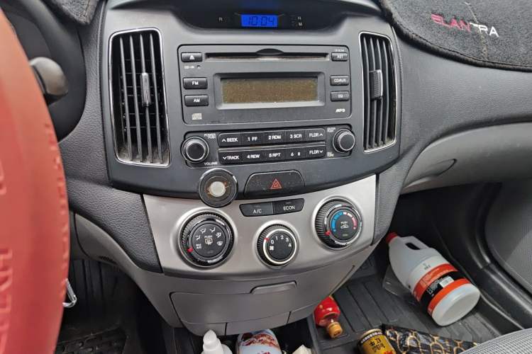 Used Hyundai Celesta 2011 1.6L Manual Comfort Edition Audio And AC Panel