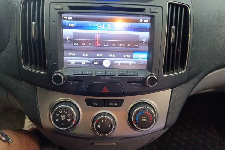 Used Hyundai Celesta 2011 1.6L Manual Comfort Edition Audio And AC Panel