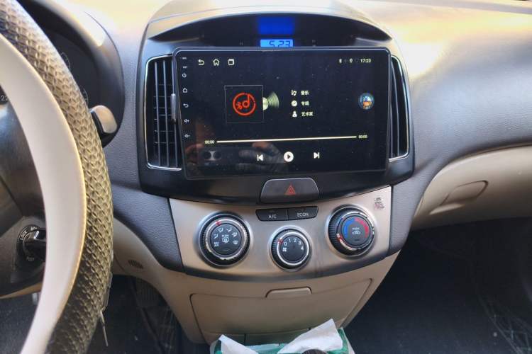 Used Hyundai Celesta 2011 1.6L Automatic Comfort Edition Audio And AC Panel