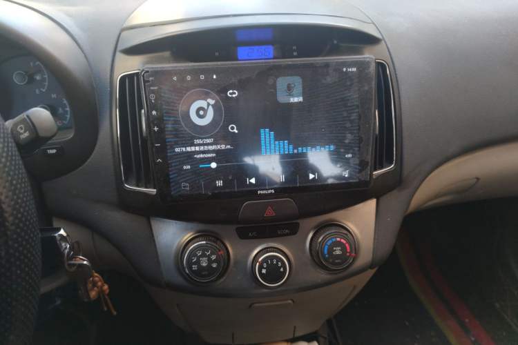 Used Hyundai Celesta 2011 1.6L Automatic Comfort Edition Audio And AC Panel