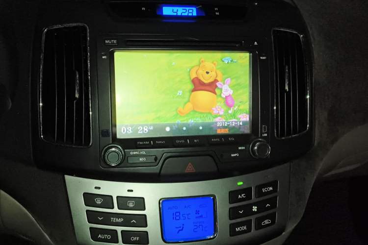 Used Hyundai Celesta 2011 1.6L Automatic Luxury Version Audio And AC Panel